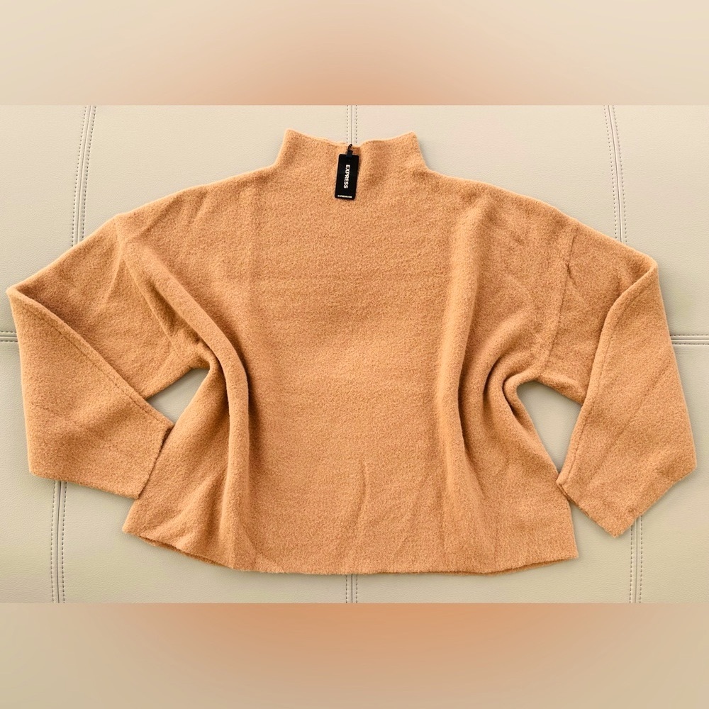 NWT! EXPRESS Mock-Neck Sweater in TAN Size XL